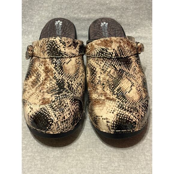 Rocky 4Eur Sole Size 10-10.5 Serpentine Clogs Women’s Shoes Excellent Condition - Picture 3 of 10
